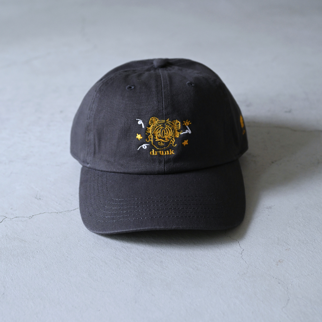 島田つか沙 drunk刺繍CAP – One Drop（ワンドロップ）