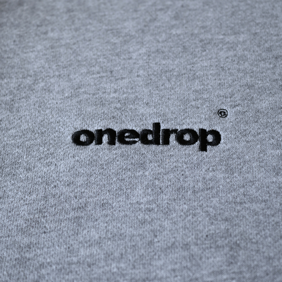 ともわか The Cat that Brings Luck and Sake 刺繍Sweat