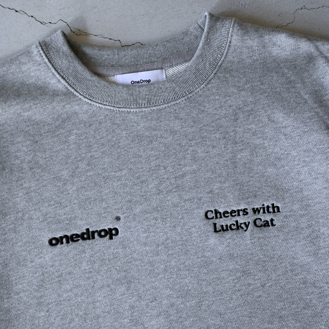 ともわか The Cat that Brings Luck and Sake 刺繍Sweat