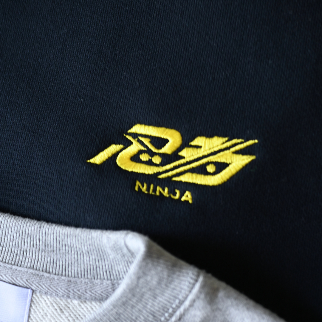 かねこあみ 忍者刺繍 Sweat – One Drop（ワンドロップ）