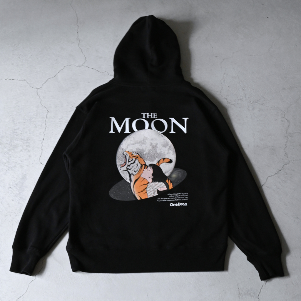 maniko 虎と月Hoodie