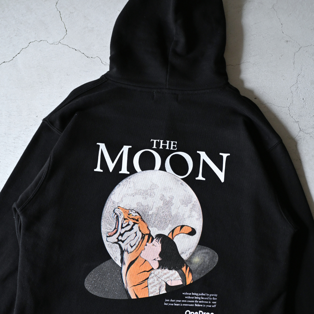 maniko 虎と月Hoodie