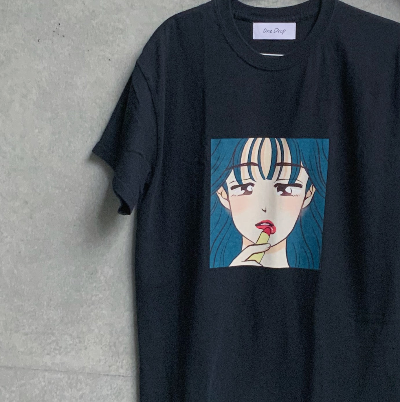 島田つか沙　口紅T-shirt